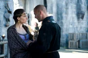Folge 9: Die Hure des Königs? (The Battle Of Bardon Pass) Ygrain (Claire Forlani) und Merlin (Joseph Fiennes) wollen Morgan zur Rede stellen.
