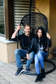Mathias Madritsch mit Freundin Saruta Boonyuen.
