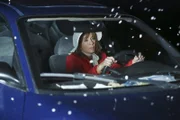 Frankie (Patricia Heaton)