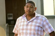 Walter Simmons (Omar Miller) versucht mit Horatio herauszubekommen, wer Toller die Flucht ermöglichte.
