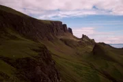 Durch Vulkanausbrüche entstanden vor Island Krater, die wiederum zu Inseln wurden – die jüngste Insel heißt Surtsey und tauchte aus dem Ozean auf.