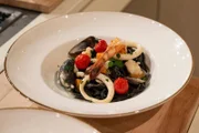Daniel Bürger: Schwarze Tagliatelle 'frutti di mare' 6,42 €