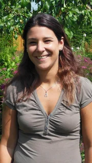 Claudia (Foto) sucht ihre Mutter Iria und bittet Sandra Eckardt um Hilfe.