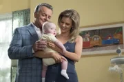 Während Louis plötzlich zweifelt, ob es die richtige Entscheidung ist, alleiniger Besitzer der Cattleman's Ranch zu sein, bereiten sich Marvin (Ray Wise, l.) und Honey (Chelsey Crisp, r.) auf das bevorstehende Leben zu dritt vor.