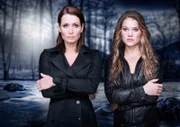 Ein außergewöhnliches Ermittler-Duo: Kommissarin Hannah Mangold (Anja Kling, l.) und Kommissarin Lucy Palm (Britta Hammelstein, r.) ...