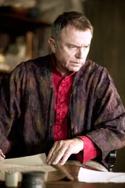 Der von seinem Amt enthobene Kardinal Wolsey (Sam Neill) schlägt Königin Katharina einen Handel vor. Er weiß, wie sie die Geliebte Anne Boleyn vom Königshof stoßen können ...