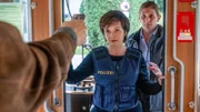 Die Straßenbahnerin Andrea Ferninger (Violetta Schurawlow) wird tot in der Remise aufgefunden. Schnell gerät ihr Ex-Freund und Kollege Sven Paulitsch (Matthias Lier, l.) in den Fokus der Ermittlungen. Hat er den Mord aus Rache begannen?