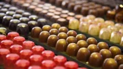 Pralinenvariation in sinnlichen Farben.