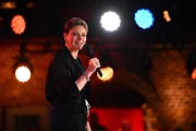 Comedy-Queen Tahnee verrät ihre heimlichen Erziehungsmethoden mit prominenter Unterstützung.