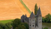 Blick auf die ehemalige Stiftskirche St. Lubentius im Limburger Stadtteil Dietkirchen.
