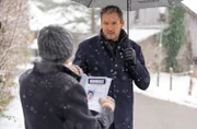 Christoph (Dieter Bach, r.) stößt Hildegard (Antje Hagen, l.) vor den Kopf.