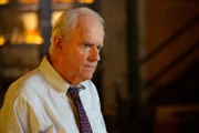 Richter Miles Deakin (Mike Farrell)