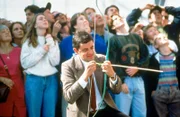 Mr. Bean (Rowan Atkinson) fährt auf den Rummel und kommt dabei unfreiwillig in den Besitz eines Babys.