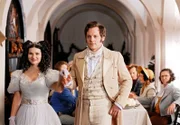 Endlich haben sich Lissi (Anna Fischer) und Johann (Johannes Zirner) gefunden und feiern ihre Hochzeit im Bremer Ratskeller