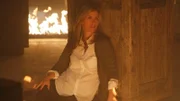 Elizabeth Harris (Helen Slater) begibt sie sich auf die Suche nach ihrem vermissten Sohn. Die Spur führt in ein Lagerhaus in Brooklyn. Kaum dort eingetroffen, beginnt das Gebäude zu brennen. Kann sie gerettet werden?