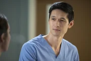 Dr. Benson Kwan (Harry Shum jr.)
