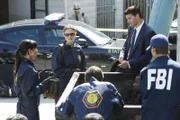 v.li.: Angela (Michaela Conlin), Brennan (Emily Deschanel) und Booth (David Boreanaz)