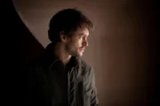 Zum ersten Mal hat der Profiler Will (Hugh Dancy) die Beherrschung verloren und dabei sogar die Spuren am Tatort verwischt ...