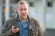 Kriminalhauptkommissar Marcus Breuner (Matthias Komm) erreicht das JTK, um seinen Schützling zu besuchen. Und auch, um ernste Worte zu sprechen.