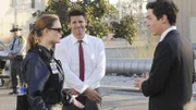 Wer hat die mumifizierte Leiche aus der ägyptischen Abteilung des Jeffersonian gestohlen? Brennan (Emily Deschanel), Booth (David Boreanaz, M.) und Sweets (John Francis Daley) können nur spekulieren.