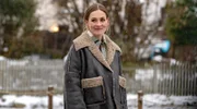 Natalie (Teresa Klamert) ist erleichtert, als sie hört, dass Ana unter ihre Geschichte mit Vincent einen Schlussstrich gezogen hat.