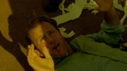 Als Danny (Scott Caan) wegen Mordes an Marco Reyes verhaftet wird und nach Kolumbien abgeschoben werden soll und Chin von Rex Coughlin von der internen Ermittlung wegen Bestechlichkeit festgenommen wird, scheint das Team mit einem Schlag auseinanderzubrechen ...