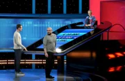 ARD GEFRAGT - GEJAGT FOLGE 740, Moderator Alexander Bommes (l.) mit dem Kandidaten Wojciech Blaszcak (M.) und der Jägerin Adriane Rickel (r.).