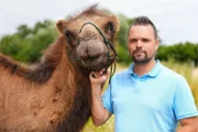 Kamelhalter Marvin (31) aus Nordrhein-Westfalen