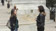 Serena Matthews (Jenn Proske, l.) und Det. Jo Danhill (Sela Ward)