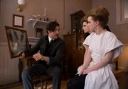 Clive Owen - Thackery (l)