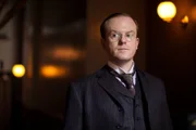 Herman Barrow (Jeremy Bobb).