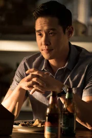Duc (Raymond Lee)