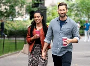 Dr. Helen Sharpe (Freema Agyeman) und Dr. Max Goodwin (Ryan Eggold)