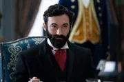 George Russell (Morgan Spector)