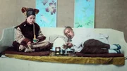 Das neu kolorierte Archivmaterial in dieser vierteiligen Dokumentarserie löscht die Distanz aus, die der monochrome Film der Vergangenheit gibt. Diese Geschichten helfen uns, das moderne Australien und seine Menschen zu verstehen.