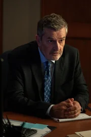Kevin Tagg (Rupert Everett)