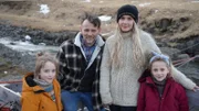 Denni Karlsson mit seinen Töchtern. Er betreibt das Wilderness Center im Osten Islands.