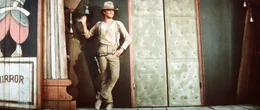 Der noch unbekannte Revolverheld Nobody (Terence Hill) setzt alles daran, dass auch sein Name endlich in aller Munde ist ...