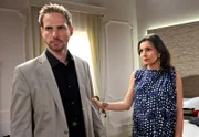 Wütend stellt Leonard (Christian Feist, l.) Patrizia (Nadine Warmuth, r.) zur Rede, doch die zeigt keinerlei Reue.