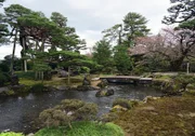 Der Kenroku-Park in Kanazawa - er gehört zu den drei perfekten Gärten Japans.