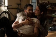 L-R: Henry Bergen (Andy Bean) und Ramon Bayer-Boatwright (Daniel Zovatto)