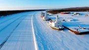 Der Hafen von Inuvik: Siedlung am Delta des Mackenzie River.
