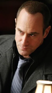 Was hat ein ehemaliger Juwelendieb mit der Entführung eines Mädchens zu tun? Kein leichter Fall für Detective Elliot Stabler (Christopher Meloni), denn der Verdächtige leidet an Alzheimer.