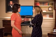 (v.l.n.r.) Julia Louis-Dreyfus als Selina Meyer, Anna Chlumsky als Amy Brookheimer