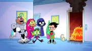 L-R: Cyborg, Starfire, Beast Boy, Raven, Robin