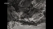 Die letzte nasse Trift im Alpenraum. Die Stämme werden über den Wasserweg zu Tal gebracht.