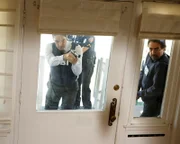 CRIMINAL MINDS - "The Inspiration" - The BAU goes to Arizona to catch a delusional UnSub who thinks that women are out to get him, on "Criminal Minds" airing on CBS on WEDNESDAY, SEPTEMBER 25 (9:00-10:00 p.m., ET). (ABC STUDIOS/Cliff Lipson) THOMAS GIBSON, JOE MANTEGNA