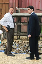 CRIMINAL MINDS - "...And Back" - The BAU continues its search for a serial killer who has forced the team into Canada to catch him and has placed a team members life in danger, on "Criminal Minds" airing on CBS on WEDNESDAY, MAY 20 (10:00-11:00 p.m., ET). (ABC STUDIOS/MICHAEL YARISH) JOHN LACY, THOMAS GIBSON Zabojcze umysly IV SEZON IV OOCINEK 26 ODCINEK 91