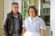 L-R: Dirk Bergmann (Florian Fitz) and Elisabeth Leitner (Annabel Faber)