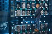 Beeindruckende Challenge: Super-Recognizer Matthias Bregenzer will aus über 4000 Fußballspielern, die seit 1994 in der 1. Bundesliga gespielt haben, jeden beliebigen auf einem schwarz-weißen und verpixelten Foto wiedererkennen. Kann er das schaffen?